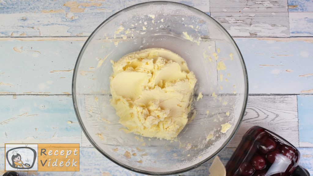 Cseresznyés pite recept, cseresznyés pite elkészítése 1. lépés
