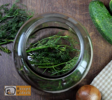 kovászos uborka recept, kovászos uborka elkészítése 2. lépés