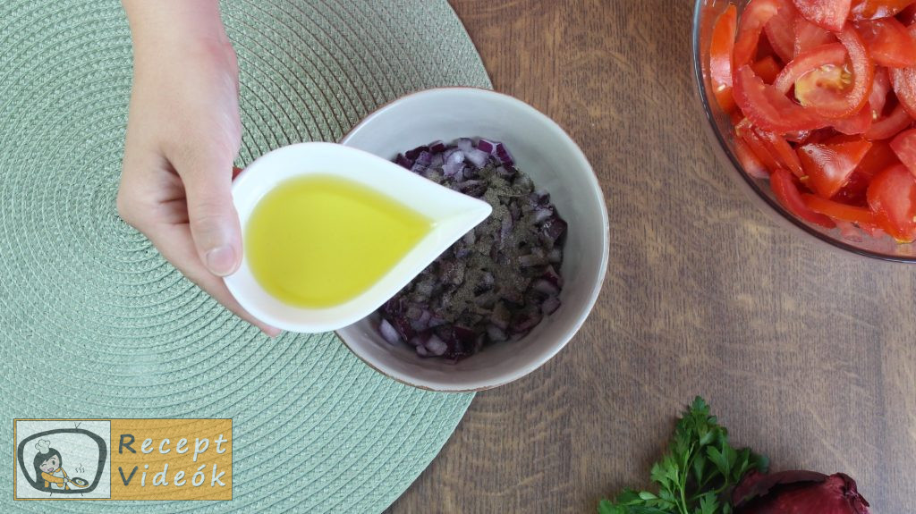 Paradicsomsaláta recept, paradicsomsaláta elkészítése 2. lépés