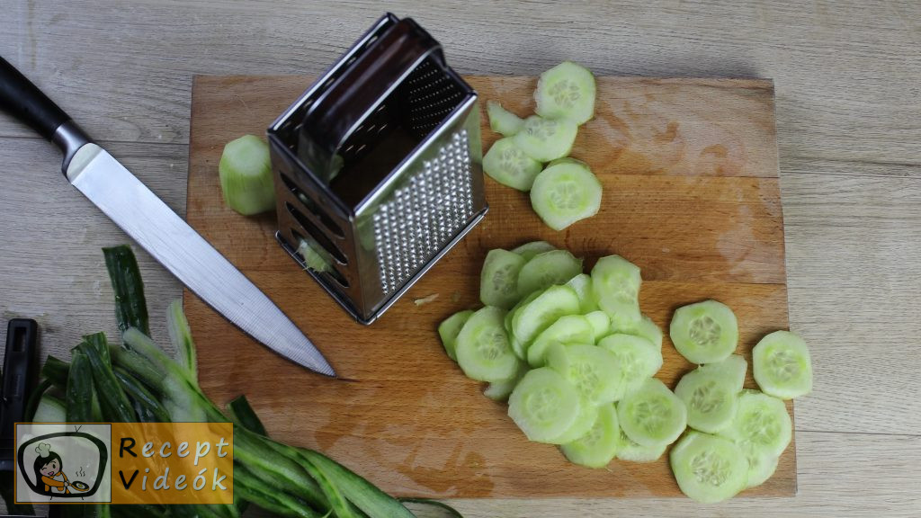 uborkasaláta recept, uborkasaláta elkészítése 1. lépés