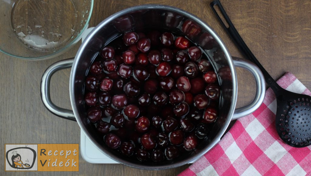 cseresznyebefőtt recept, cseresznyebefőtt elkészítése 2. lépés