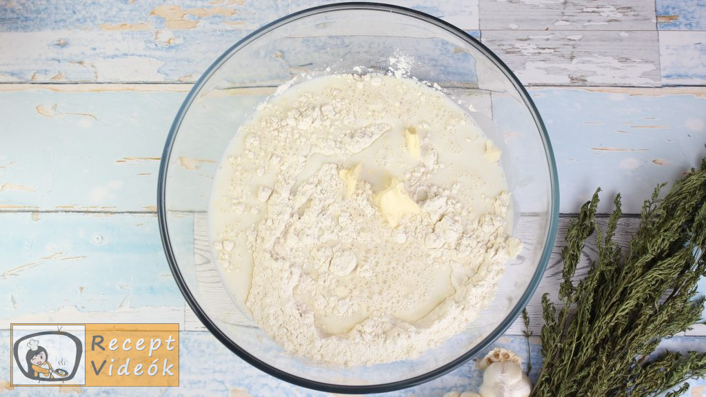 Német zsemle recept, német zsemle elkészítése 2. lépés