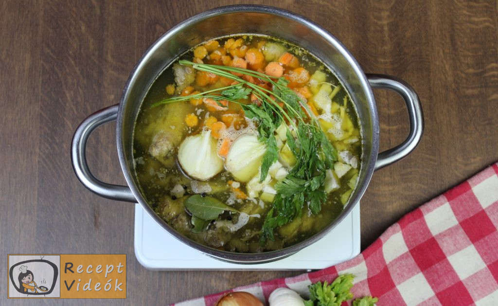 csirkeleves recept, csirkeleves elkészítése 2. lépés