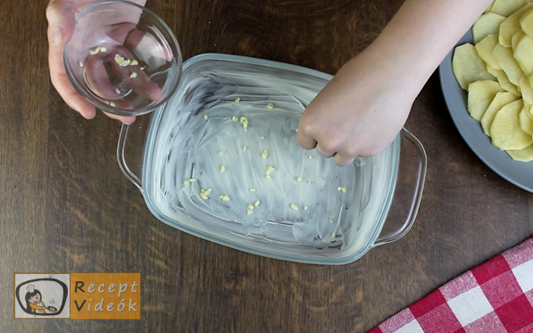 burgonya gratin recept, burgonya gratin elkészítése 2. lépés