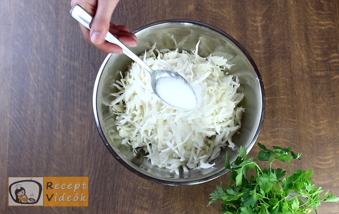 káposztasaláta recept, káposztasaláta készítése 2. lépés