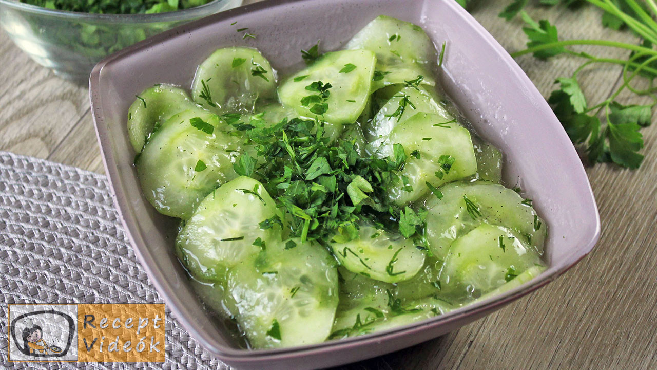 uborkasaláta recept, uborkasaláta elkészítése - Recept Videók uborkasaláta recept, uborkasaláta elkészítése - Recept Videók
