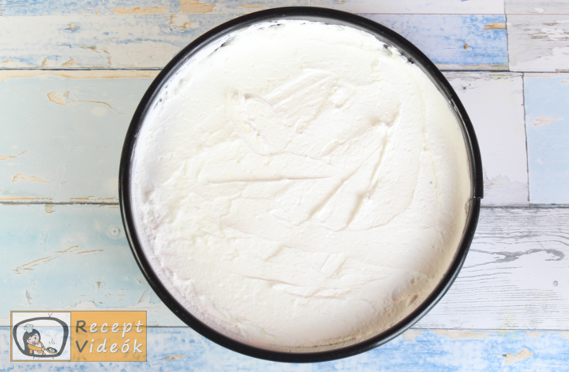Tojáslikőr torta recept, tojáslikőr torta elkészítése 6. lépés