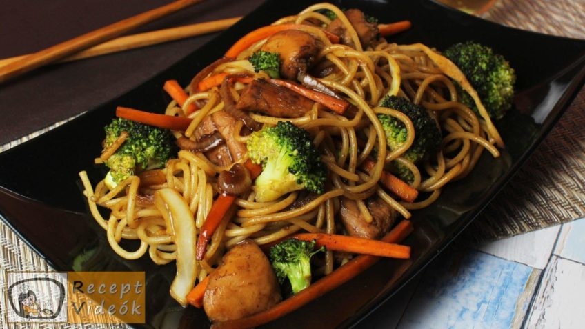 Teriyaki sült tészta recept, Teriyaki sült tészta elkészítése - Recept Videók