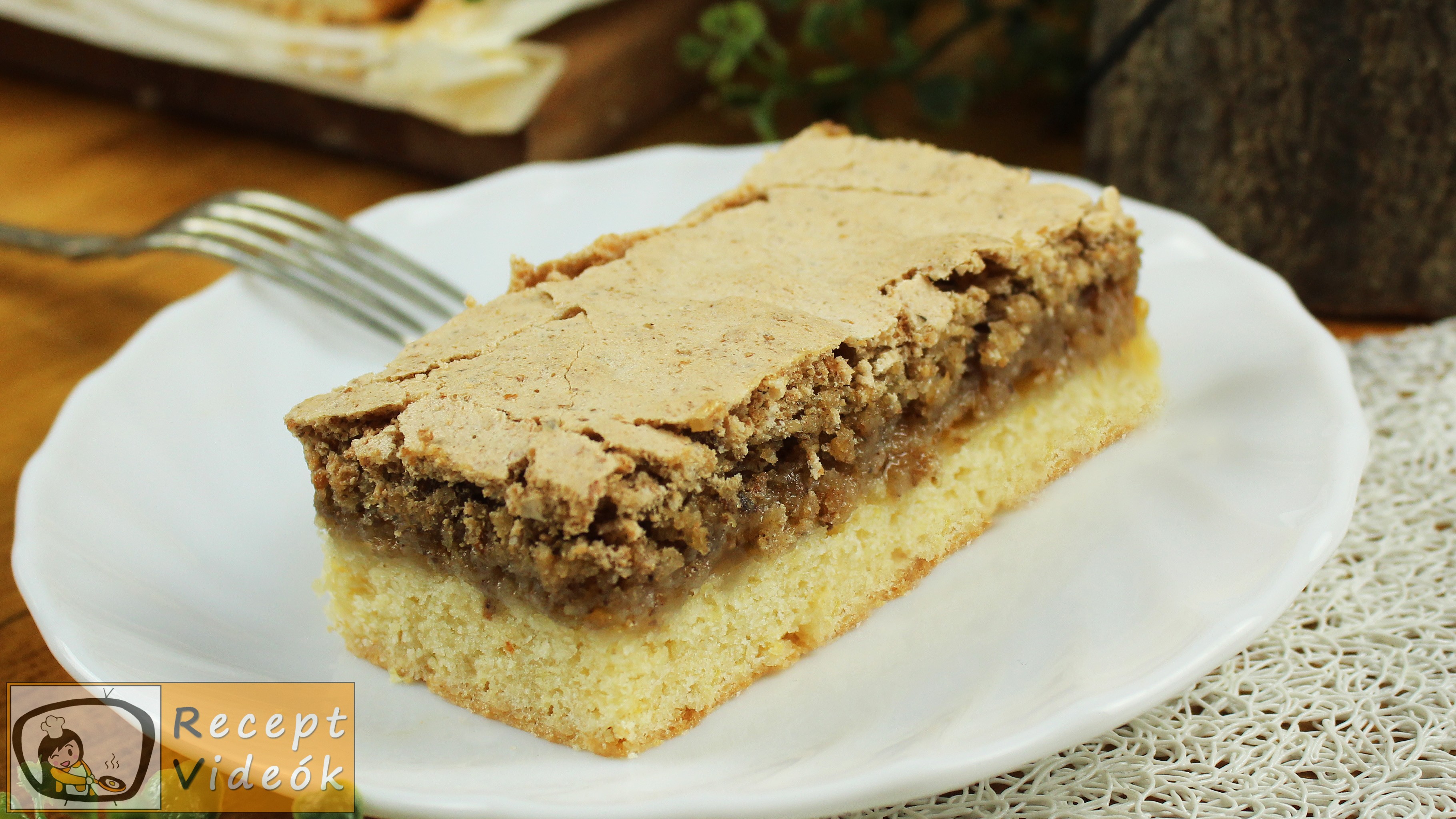 Diós-habos lekváros sütemény (Londoni szelet) recept, diós-habos lekváros sütemény (Londoni szelet) elkészítése - Recept Videók Diós-habos lekváros sütemény (Londoni szelet) recept, diós-habos lekváros sütemény (Londoni szelet) elkészítése - Recept Videók