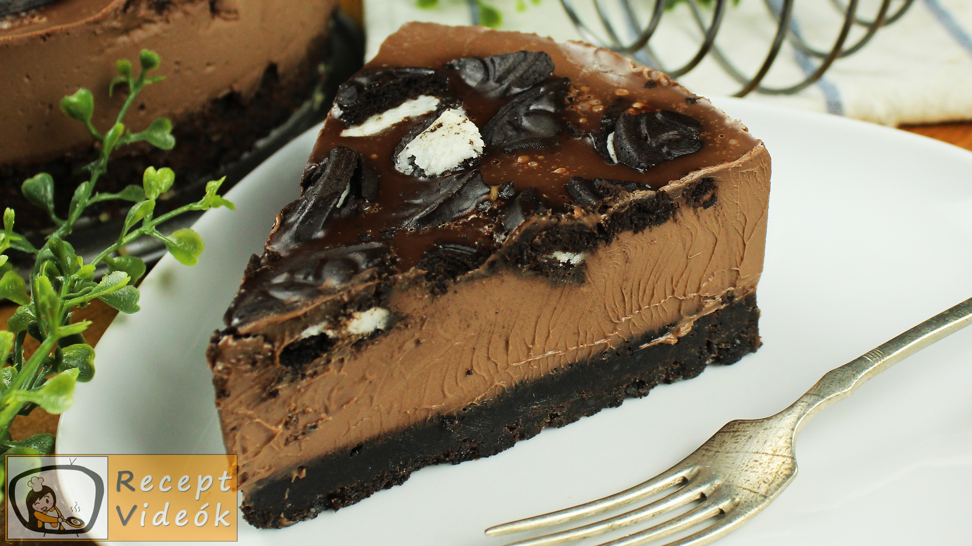 Sütés nélküli csokoládétorta recept, sütés nélküli csokoládétorta elkészítése - Recept Videók Sütés nélküli csokoládétorta recept, sütés nélküli csokoládétorta elkészítése - Recept Videók