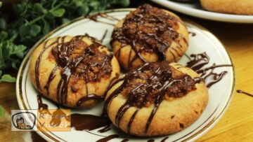 Apró zserbó sütemény recept, apró zserbó sütemény elkészítése - Recept Videók