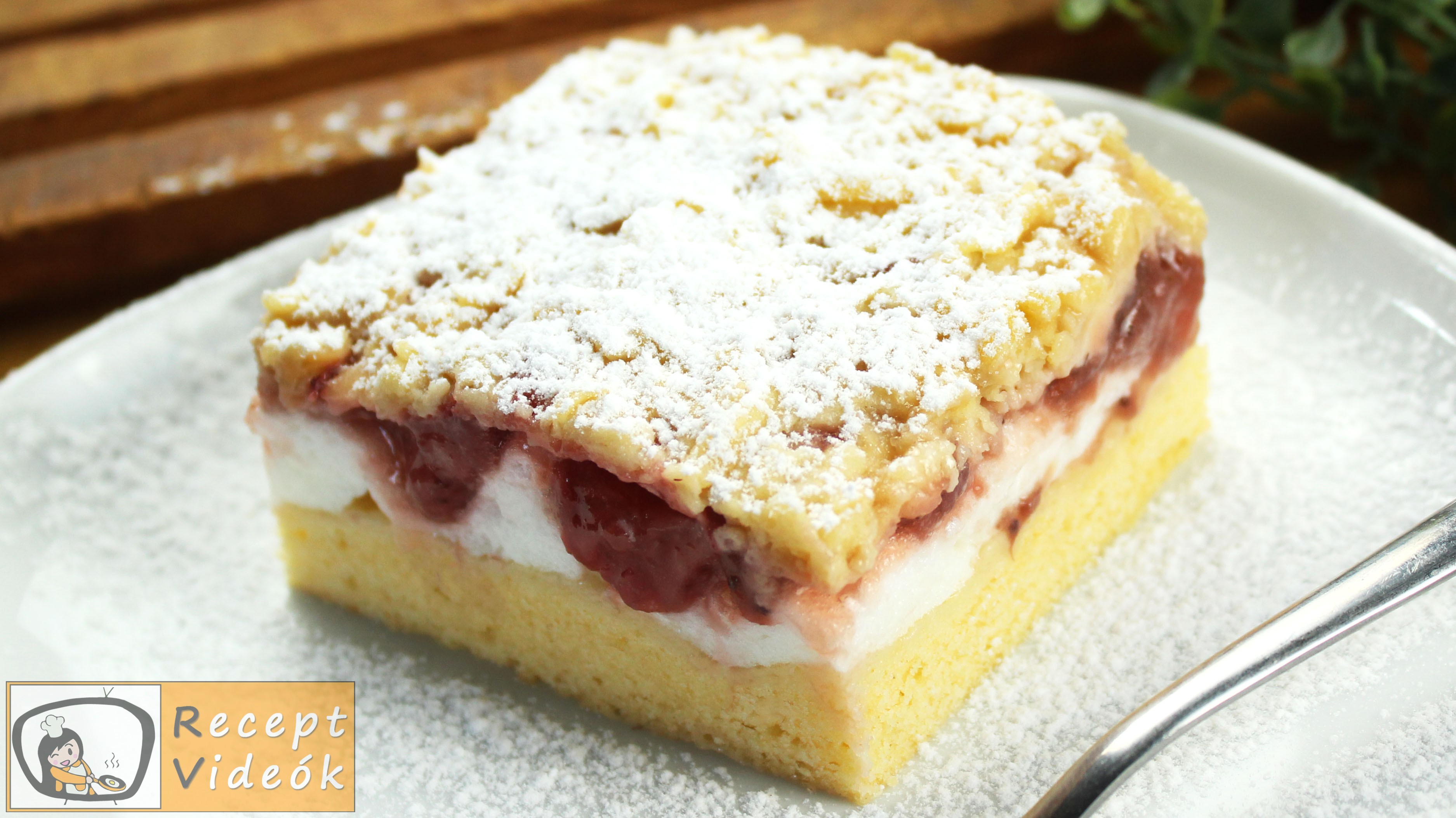 Habos-epres szelet recept, habos-epres szelet elkészítése - Recept Videók Habos-epres szelet recept, habos-epres szelet elkészítése - Recept Videók